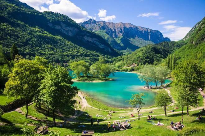 Rustica Sul Lago Tenno Primo Piano Eksteriør billede